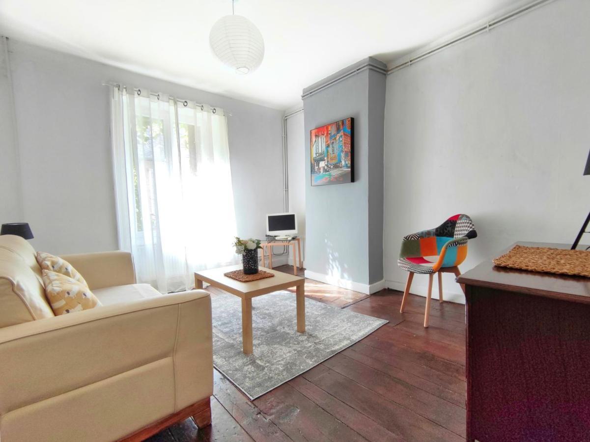 Number 22 - Le Dorat - Apartment 3 With Garden & Free Parking Eksteriør bilde